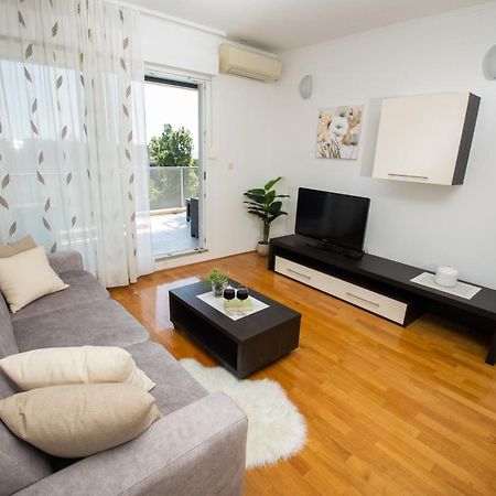 Apartment Fluid Сплит Екстериор снимка